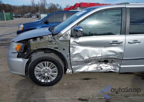 2012 Chrysler Town & Country Limited from USA, damaged, VIN 2C4RC1GG2CR107102